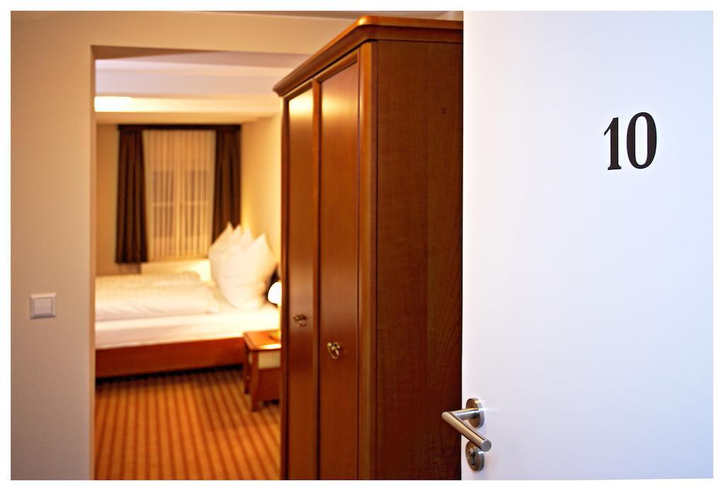 Postillion Velpke Room photo
